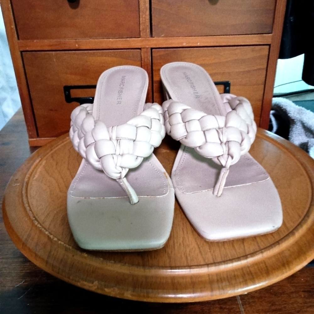 Marc Fisher Mango Beige Braided Faux Leather Women's Sandals_8.5